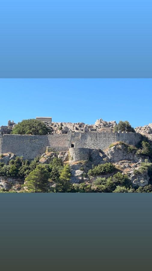Villa Magda. Agios Georgios Pagon Exteriér fotografie